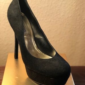 Steve Madden “Allyy” Suede Pump Sz. 9.5
